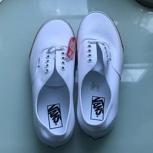 NWT Vans authentic white size 9